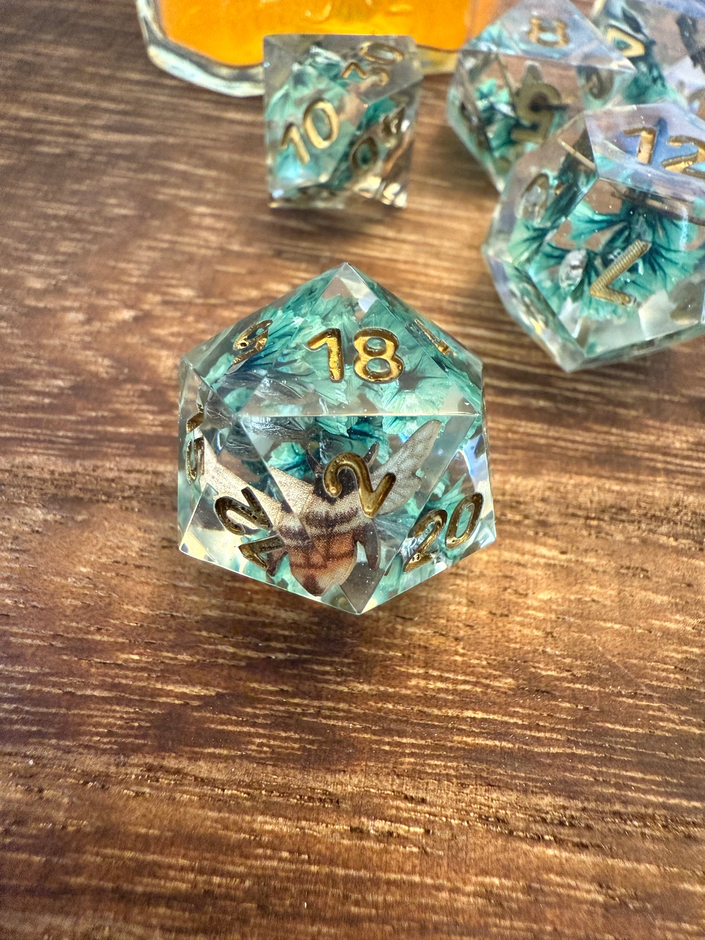 Hello Bees Honey Jar — Dried Flowers and Bees Sharp Edge Dice Set, Magic Item Card & Glass Jar with Honey Motif for D&D and Tabletop RPGs